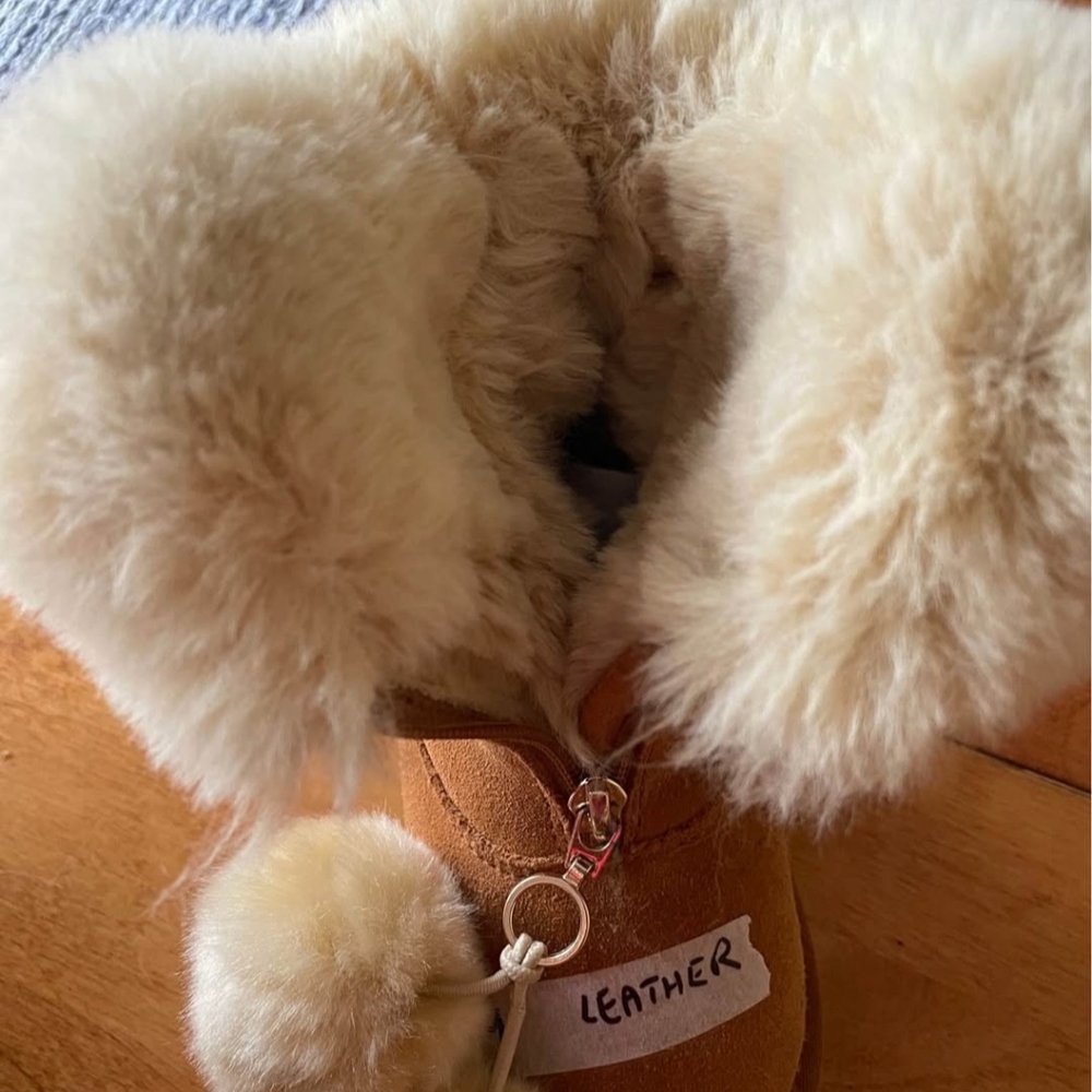 Ugg style Toddler boots size 9 slip ons